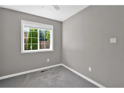 24895 Mccutcheon Avenue Veneta OR 97487