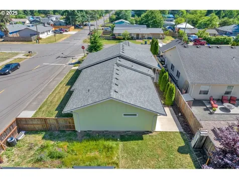 24895 Mccutcheon Avenue Veneta OR 97487