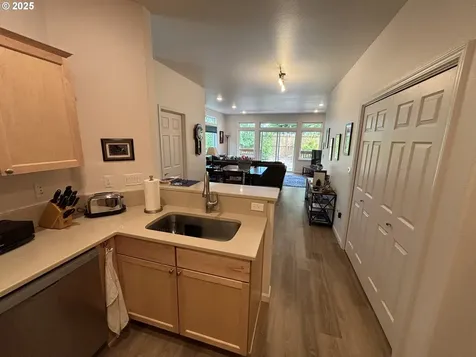 1690 32nd Street Florence OR 97439