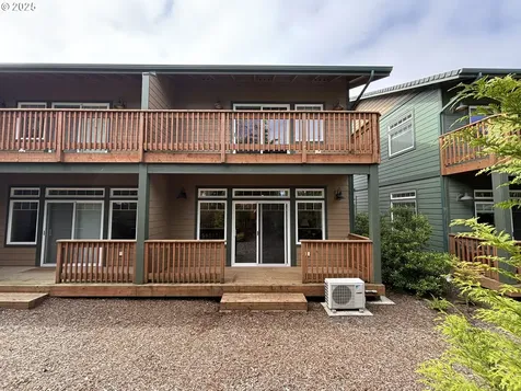 1690 32nd Street Florence OR 97439
