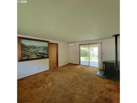 47858 W 1st Street Oakridge OR 97463