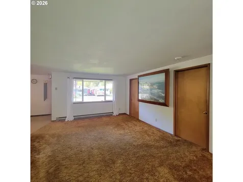 47858 W 1st Street Oakridge OR 97463