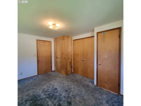 47858 W 1st Street Oakridge OR 97463