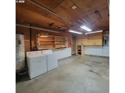 47858 W 1st Street Oakridge OR 97463