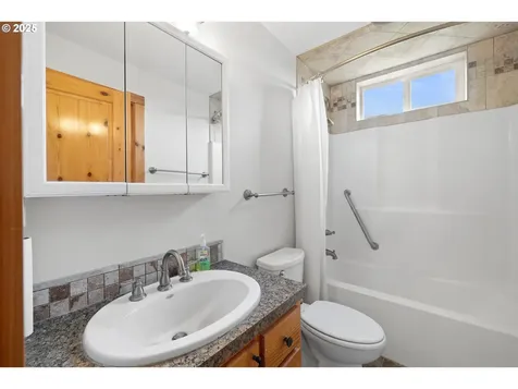 15816 S Wave Road Mulino OR 97042
