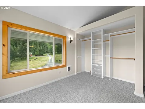 15816 S Wave Road Mulino OR 97042