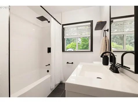 4215 NE 54th Street Vancouver WA 98661