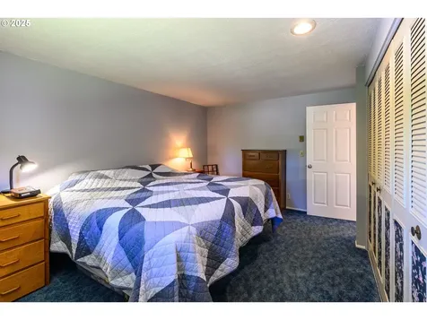 446 71st Street Springfield OR 97478