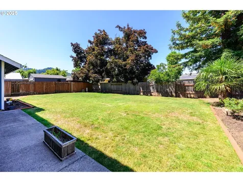 446 71st Street Springfield OR 97478