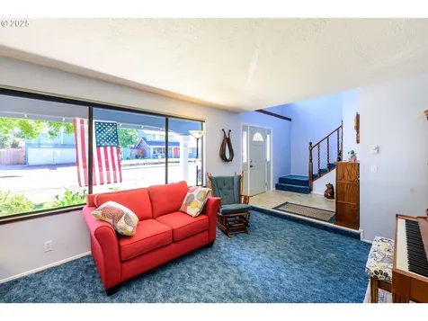 446 71st Street Springfield OR 97478