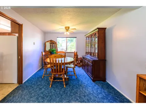 446 71st Street Springfield OR 97478