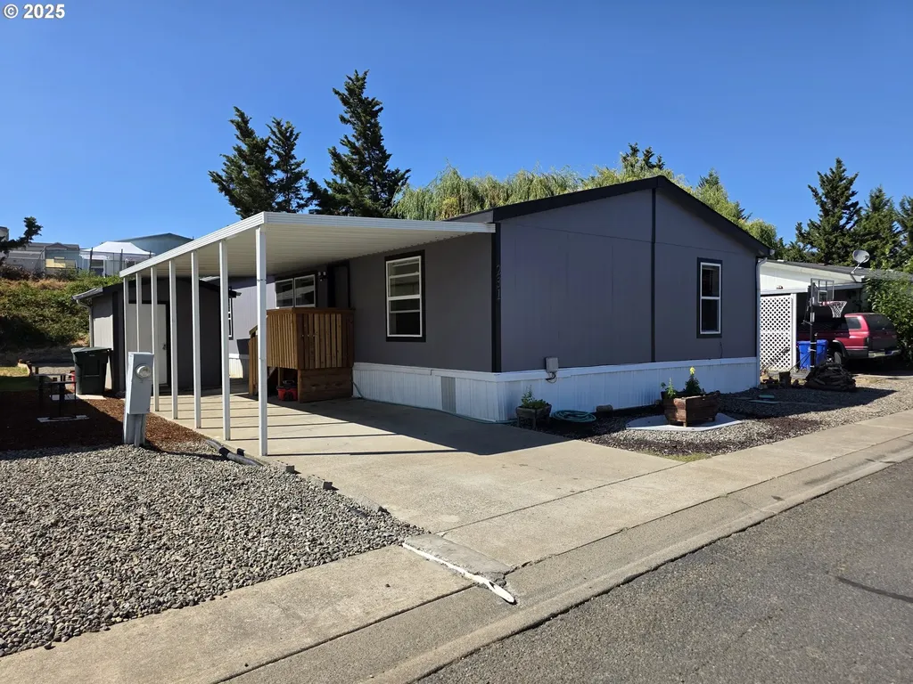 231 Owyhee Lane Roseburg OR 97471