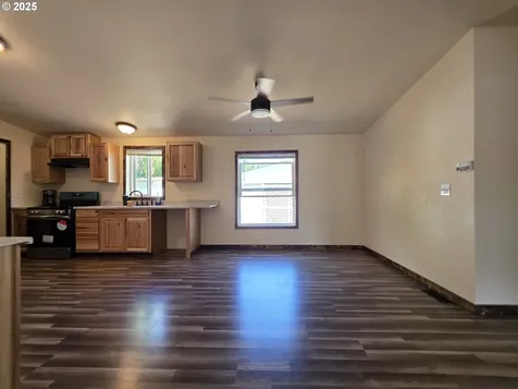 231 Owyhee Lane Roseburg OR 97471