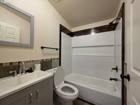 231 Owyhee Lane Roseburg OR 97471