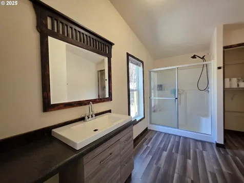 231 Owyhee Lane Roseburg OR 97471