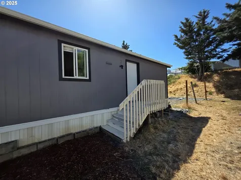 231 Owyhee Lane Roseburg OR 97471