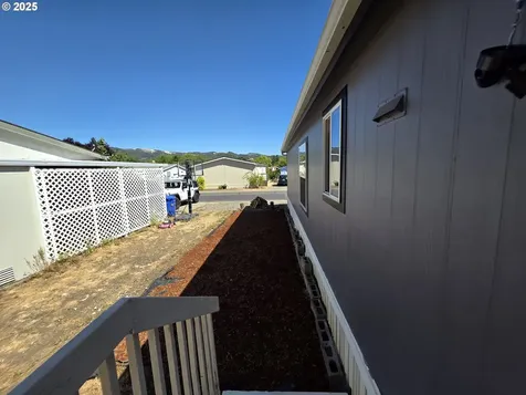 231 Owyhee Lane Roseburg OR 97471