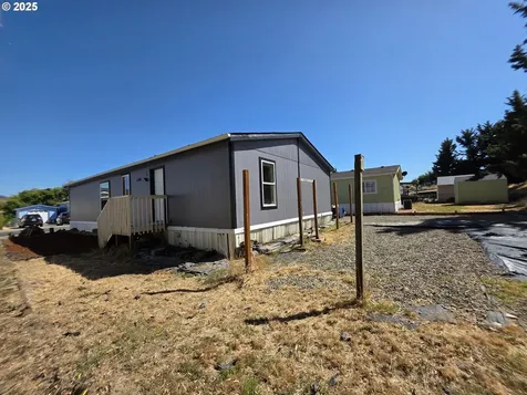 231 Owyhee Lane Roseburg OR 97471