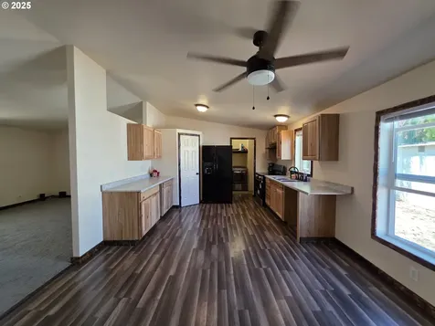 231 Owyhee Lane Roseburg OR 97471