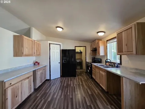 231 Owyhee Lane Roseburg OR 97471