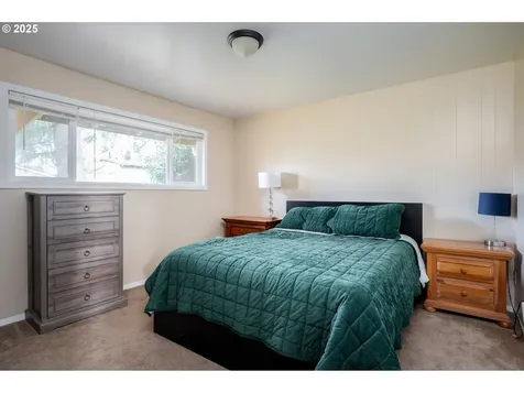 12923 NE Hancock Street Portland OR 97230