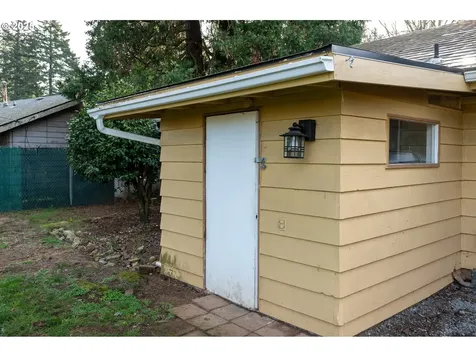 12923 NE Hancock Street Portland OR 97230