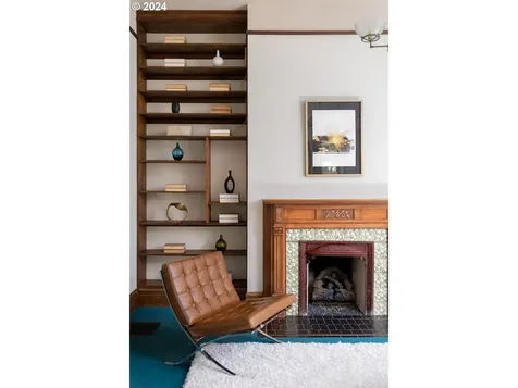 726 NW 22nd Avenue Portland OR 97210