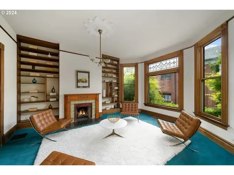 726 NW 22nd Avenue Portland OR 97210
