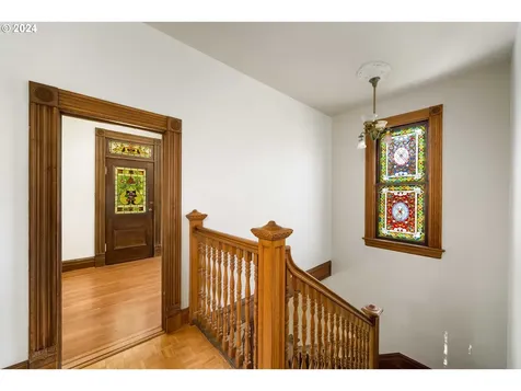 726 NW 22nd Avenue Portland OR 97210