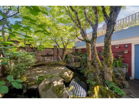 726 NW 22nd Avenue Portland OR 97210