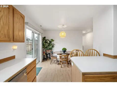 3785 Dove Lane Eugene OR 97402