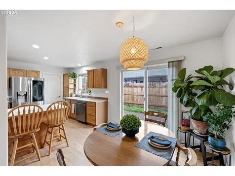 3785 Dove Lane Eugene OR 97402