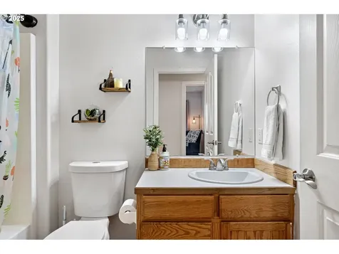 3785 Dove Lane Eugene OR 97402