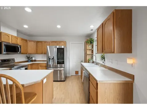 3785 Dove Lane Eugene OR 97402