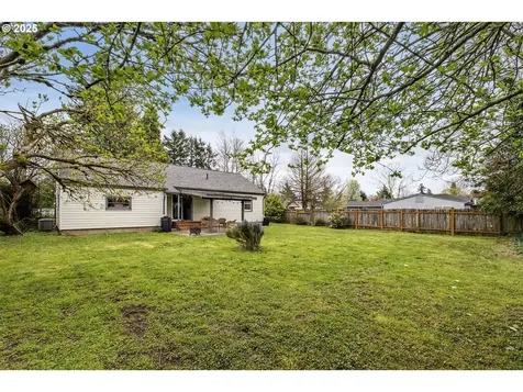 6711 SE 76th Avenue Portland OR 97206