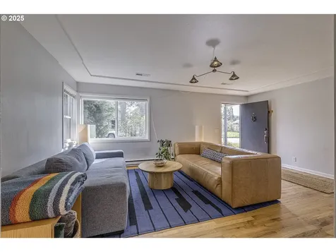 6711 SE 76th Avenue Portland OR 97206