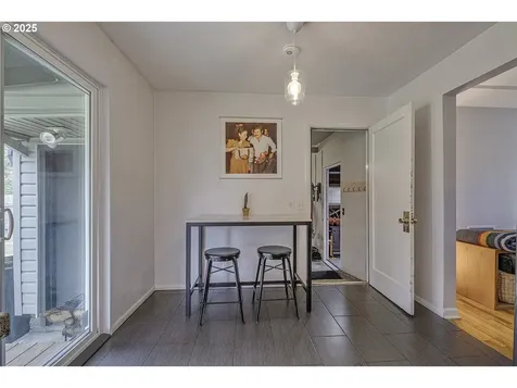 6711 SE 76th Avenue Portland OR 97206