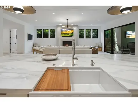 455 G Avenue Lake Oswego OR 97034