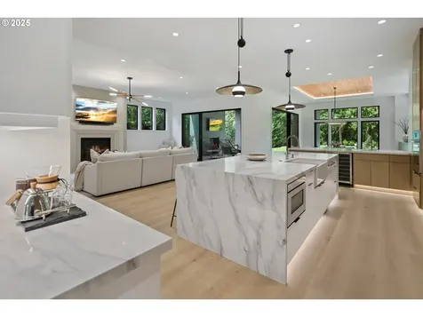 455 G Avenue Lake Oswego OR 97034