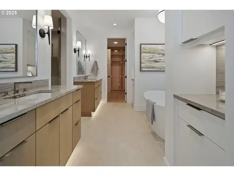 455 G Avenue Lake Oswego OR 97034
