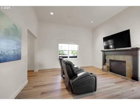3308 Arlington Avenue Eugene OR 97408