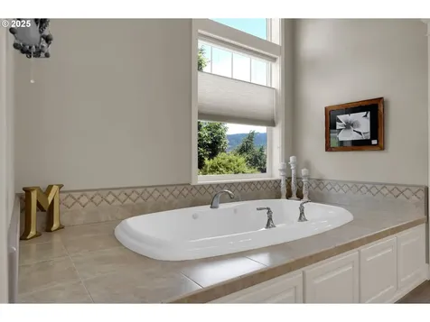 3308 Arlington Avenue Eugene OR 97408