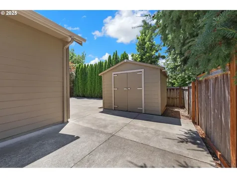 3308 Arlington Avenue Eugene OR 97408