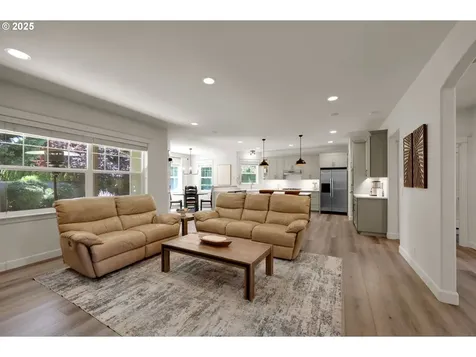 3308 Arlington Avenue Eugene OR 97408