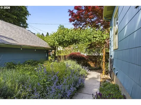 2154 N Webster Street N Portland OR 97217