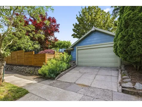 2154 N Webster Street N Portland OR 97217