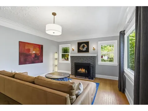 2154 N Webster Street N Portland OR 97217