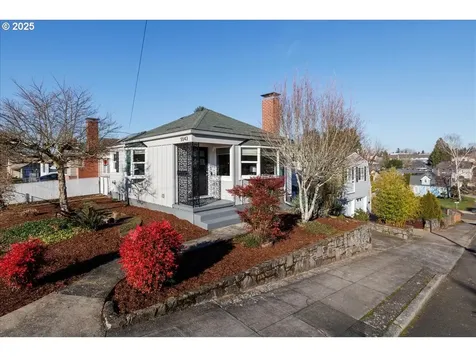 5543 NE Couch Street Portland OR 97213