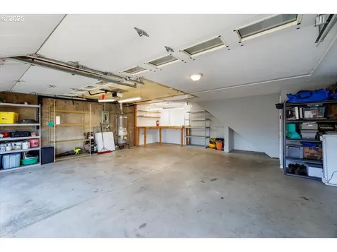 5543 NE Couch Street Portland OR 97213