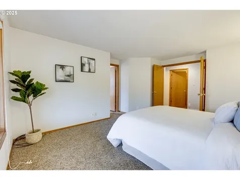10009 NE 53rd Avenue Vancouver WA 98686